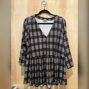 Indigo Rose shirt; 2X; black/white
